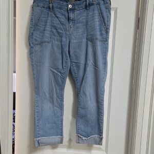 Torrid Boyfriend Crop Jeans Size 16